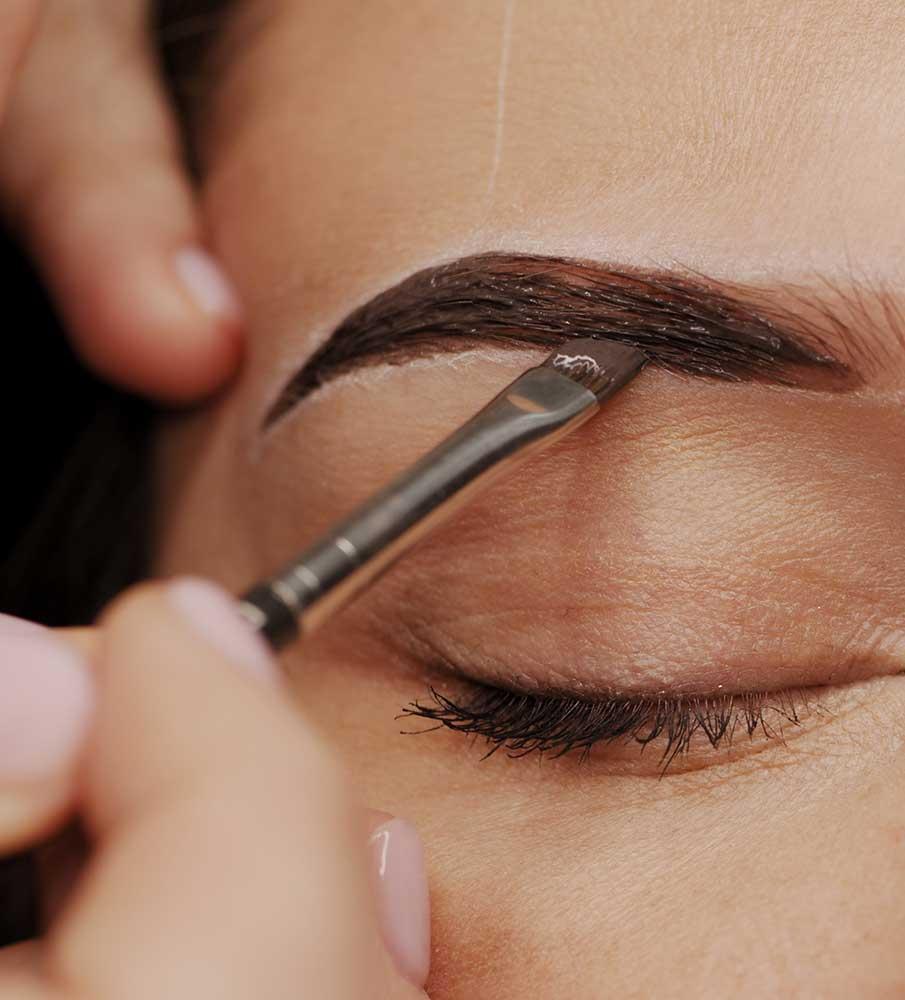 teinture de sourcils