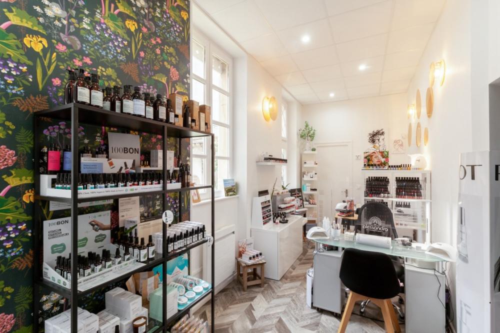 L'INSTITUT by M - Beaune